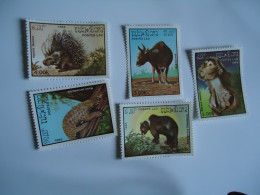 LAOS   MNH STAMPS  5  ANIMALS 1985 MONKEY BEAR - Sonstige & Ohne Zuordnung