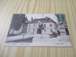 CPA Louhans (71).L'Hôtel De Ville - Carte Animée, Oblitérée En Juin 1916. - Louhans