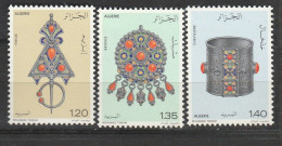 Année 1978-N°693/695 Neuf**MNH : Bijoux Divers - Algerien (1962-...)