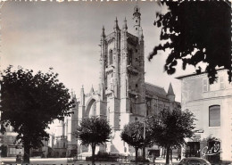 AMBERT Eglise Et Place St Jean 23(scan Recto-verso) MA1312 - Ambert