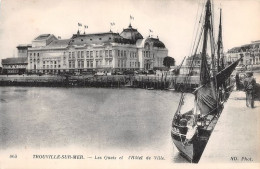 TROUVILLE SUR MER Les Quais Et L Hotel De Ville 23(scan Recto-verso) MA1370 - Trouville