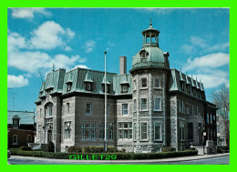 SAINT-HYACINTHE, QUÉBEC - L'HÔTEL DE VILLE INAUGURÉ EN 1924 - PHOTO RÉAL BRODEUR INC - - Altri & Non Classificati