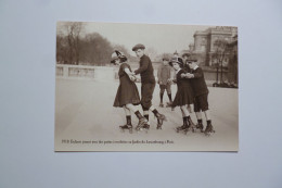 PARIS  -  Jardin Du Luxembourg  -  Enfants Jouant Avec Des Patins à Roulettes    (  1910 )     -  Edition Atlas  - - Otros & Sin Clasificación