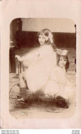 PETITES FILLES  AU TRICYCLE  .........  CARTE PHOTO - Cycling