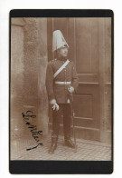 S4506/ Kabinettfoto Soldat Mit Pickelhaube Paradebusch Foto E. Bieber Ca.1910 - Andere & Zonder Classificatie
