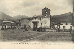 - Pays Div- Ref-EE800- Pérou - Peru - Huaraz -cathédrale -horloge Marquant Heure Arrivée Religieuses De La Providence - - Perú