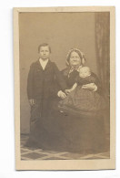 Y27781/ CDV Foto  Frau Mit Kindern Ca. 1870 - Andere & Zonder Classificatie