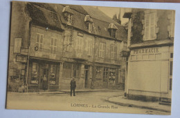 LORMES-la Grande Rue-pharmacie - Lormes