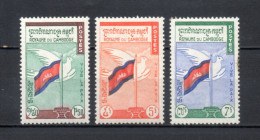 CAMBODGE  N° 98 à 100   NEUFS SANS CHARNIERE   COTE  2.50€    DRAPEAU - Cambodia