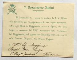 5 REGGIMENTO ALPINI INVITO PER LAPIDE COMMEMORATIVA A MILANO CADUTI AFRICA 1907 - CM. 14X10,5 - Dokumente