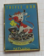 PAT14950 TREFLE D' OR FROMAGE PORTION Style VACHE QUI RIT Reproduction D'Affiche Ancienne - Lebensmittel