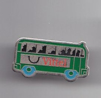 Pin's Car De La Ville De Vittel Réf 2499 - Transportation