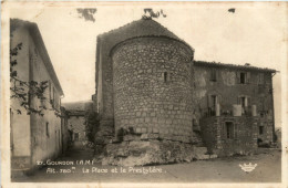 Gourdon, La Place Et Le Presbytere - Gourdon