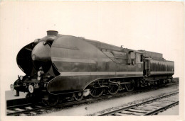 Locomotive 230 K - Trains