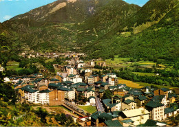 CPM-VALLS D'ANDORRA - Andorre La Vieille; Au Fond Les Escaldes - Ed. Claverol N° 1215 - Andorra