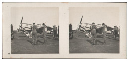 Y28383/ Stereofoto  Flugzeuge Jagdmaschinen Werden Betankt 1942 - Guerra 1939-45