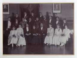 C2957/ Foto Auf Pappe Familienfeier Fotograf: O. Olesen, Kiel Ca.1900 22 X 18 Cm - Otros & Sin Clasificación