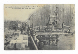 CPA TRES ANIMEE ENVIRONS DE BAR SUR AUBE, CONSTRUCTION DE LA PILE DU PONT EIFFEL, AUBE 10 - Bar-sur-Aube