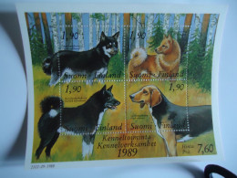 FINLAND  MNH   SHEET ANIMALS   DOG DOGS 1989 - Chiens