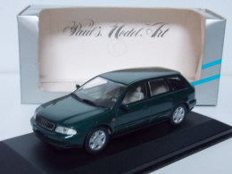 Minichamps Audi A4 Avant Break 1995 Echelle 1/43 En Boite Vitrine Et Surboite Carton - Minichamps