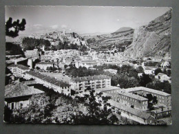 CP 04 Basses Alpes SISTERON - Vue Générale L'hôpital Et La Citadelle 1950 - Sisteron