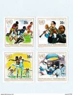 République Rwandaise Lot De 4 Timbres Neufs Lutte Contre Le Racisme ( Dance, Médecine, Musique, Sports) - Collections