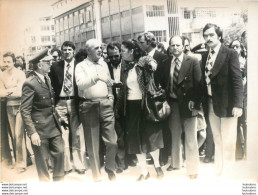 ATHENES LIEU DE L'ACCIDENT D'ALEXANDRE PANAGOULIS 05/1976  ICI LE PREMIER MINISTRE  PHOTO ORIGINALE 18 X 13 CM - Célébrités