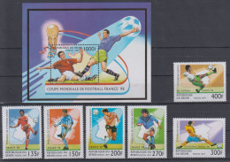 BENIN 1998 FOOTBALL WORLD CUP S/SHEET AND 6 STAMPS - 1998 – Frankrijk