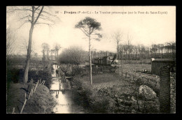 62 - FRUGES - LA TRAXENE  - PECHE A LA LIGNE SUR LE PONT DU ST-ESPRIT - PASSAGE DU TRAIN SUR LA LIGNE DE CHEMIN DE FER - Fruges