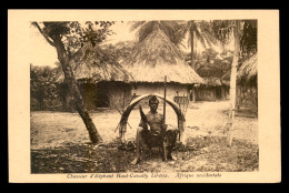 LIBERIA - HAUT-CAVALLY - CHASSEUR D'ELEPHANT - DEFENSE - IVOIRE - Liberia