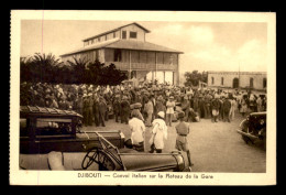 DJIBOUTI - CONVOI ITALIEN SUR LE PLATEAU DE LA GARE - Dschibuti