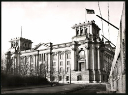 Archiv-Fotografie Unbekannter Fotograf, Ansicht Berlin, Reichstag & 1. Variante Der Berliner Mauer, Zonengrenze  - Krieg, Militär