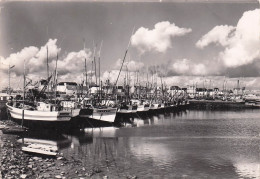 SAINT GUENOLE PENMARC'H . Thoniers Au Port - Penmarch