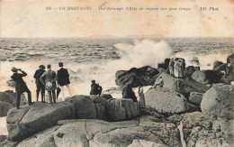 FRANCE - En Bretagne - Mer Furieuse - Effets De Vagues Par Gros Temps - Animé - La Mer - Carte Postale Ancienne - Bretagne