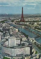 PARIS, VUE AERIENNE, MAISON DE RADIO FRANCE, LA TOUR EIFFEL ET LA SEINE  COULEUR REF 15628 - Andere Monumenten, Gebouwen