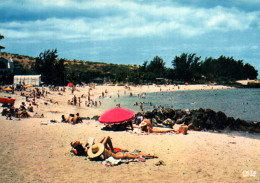 CPM - La RÉUNION - SAINT-GILLES Les BAINS - Plage Des Roches Noires - Photo P.Charenton - Edition Hachette - Autres & Non Classés