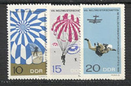 DDR    886/888   * *  TB    - Unused Stamps