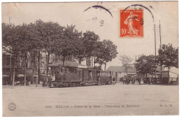 MELUN - Place De La Gare - Tramway De BARBIZON . - Melun