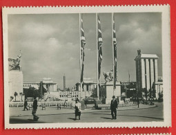 4 - PARIS - EXPOSITION INTERNATIONALE 1937 - Vue D'ensemble Prise Du Pavillon De L'Angleterre - Exposiciones