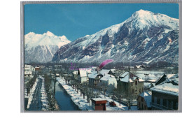 BOURG D'OISANS 38 - La Rive à Gauche Le Massif De Belledonne Vue Generale Du Village Carte Vierge - Bourg-d'Oisans