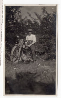 Snapshot Superbe Homme Moto Ancienne 20s 30s - Anonymous Persons