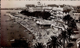 SAINT-RAPHAEL   ( VAR )   VUE D ' ENSEMBLE DE LA PLAGE - Saint-Raphaël