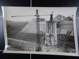 Min.Trav.Pub. Albert Kanaal Vernielde Brug Vroenhoven 30-11-1944  /27/ - Places