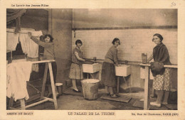 D6758 PARIS Le Palais De La Femme La Lavoir Des Jeunes Filles - Arrondissement: 11