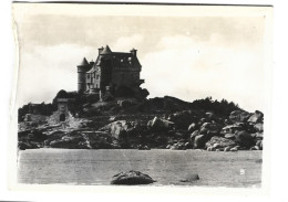 Photo Ancienne -  22 Ploumanach -   Chateau De Costaeres - Annee  Juillet 1950 - Places