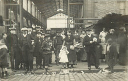 CARTE PHOTO - Entrée D'un Marché, Vue à Localiser. - A Identifier