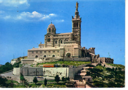 Marseille Basilique Notre Dame De La Garde ( Autobus, Timbrée En 1962 - Notre-Dame De La Garde, Ascenseur