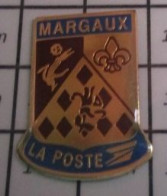 1718A Pin's Pins / Beau Et Rare / POSTES / LA POSTE MARGAUX Sans Sa Faucille  BLASON ECUSSON ARMOIRIES - Postwesen