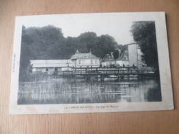 ARCIS SUR AUBE LE BIEF DU MOULIN  ( Carte Tachee) - Arcis Sur Aube