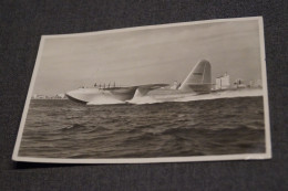 Avion Hughes Flying Boat, Belle Carte Ancienne Pour Collection - Altri & Non Classificati